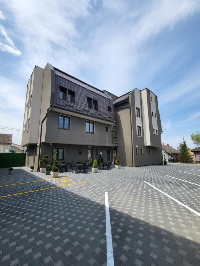 Garni Hotel Imperium Subotica Exteriör bild